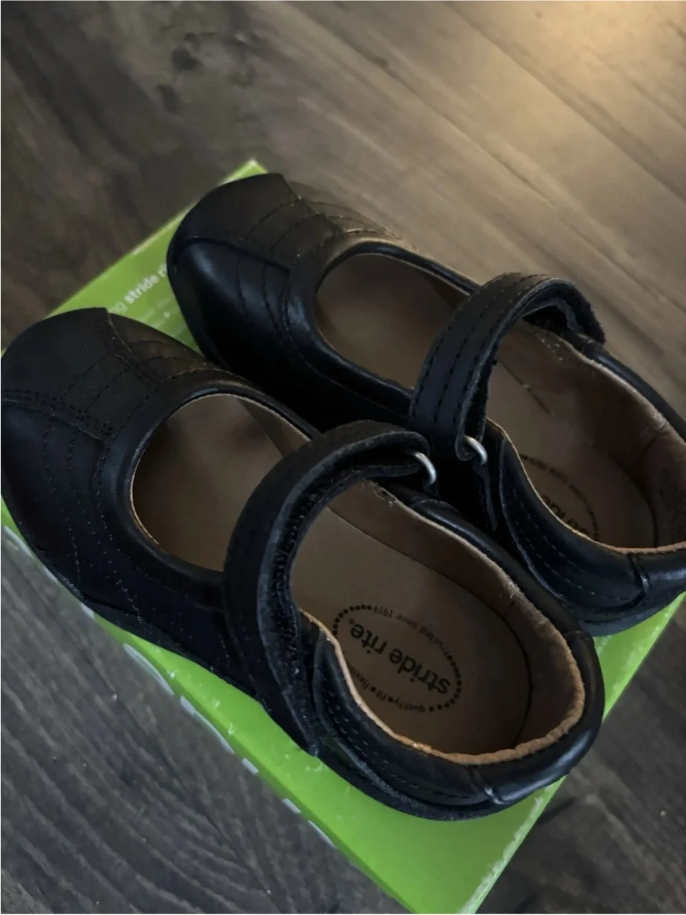 Stride Rite Claire Girls Black Mary Jane Hook-and-Loop Dress Shoes New Size 9